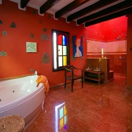 Sleeps 6 Pool Wifi * Ариа