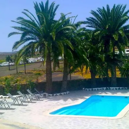 Sleeps 6 Pool Wifi Апартаменты Ариа