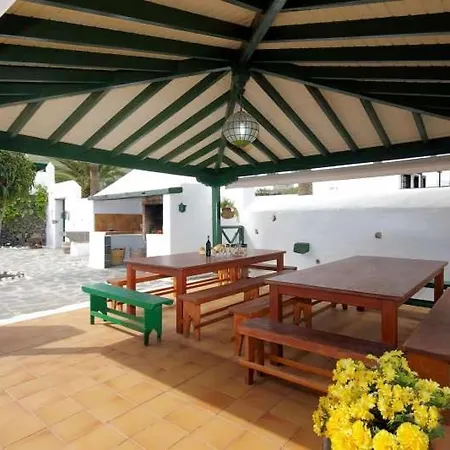 Sleeps 6 Pool Wifi Ариа