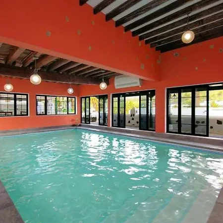 Sleeps 6 Pool Wifi Апартаменты *