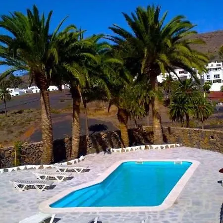 Апартаменты Sleeps 6 Pool Wifi