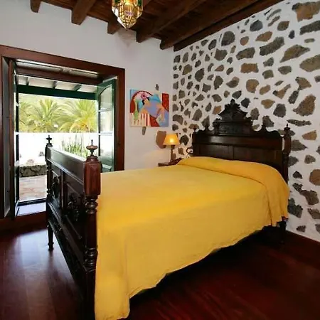 Sleeps 6 Pool Wifi